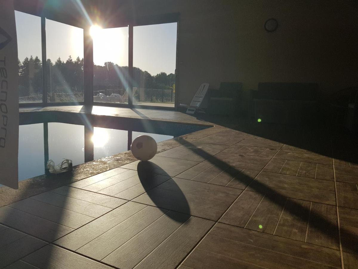 Magnifique Villa Avec Piscine Interieure Saint-Pois エクステリア 写真