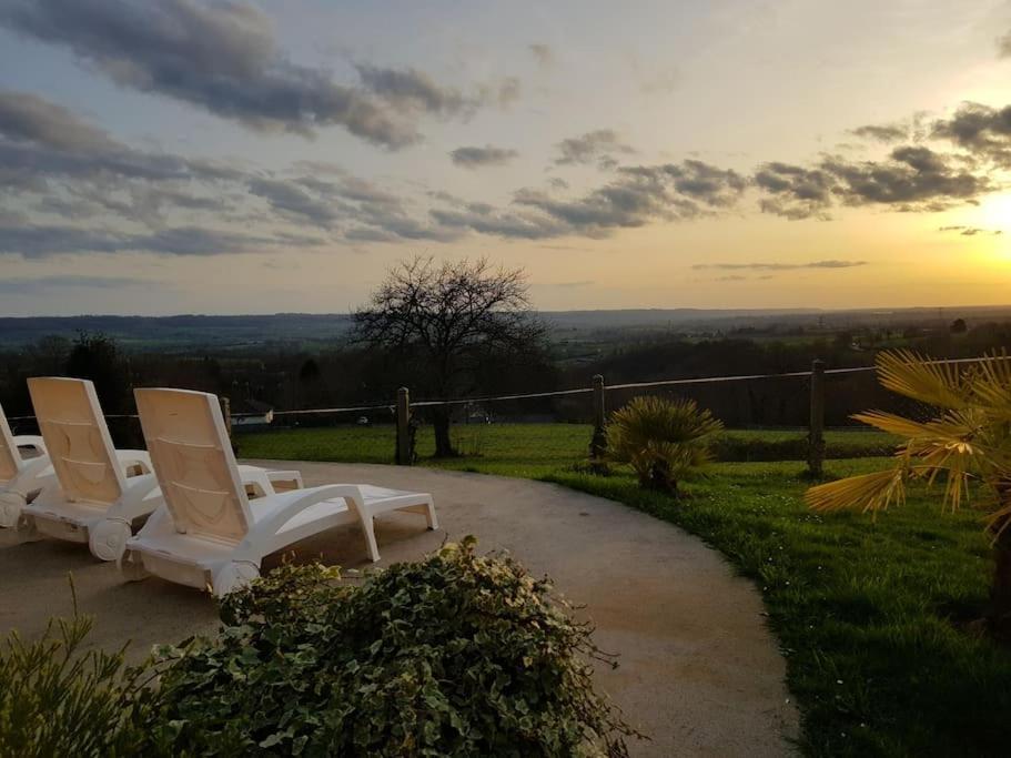 Magnifique Villa Avec Piscine Interieure Saint-Pois エクステリア 写真