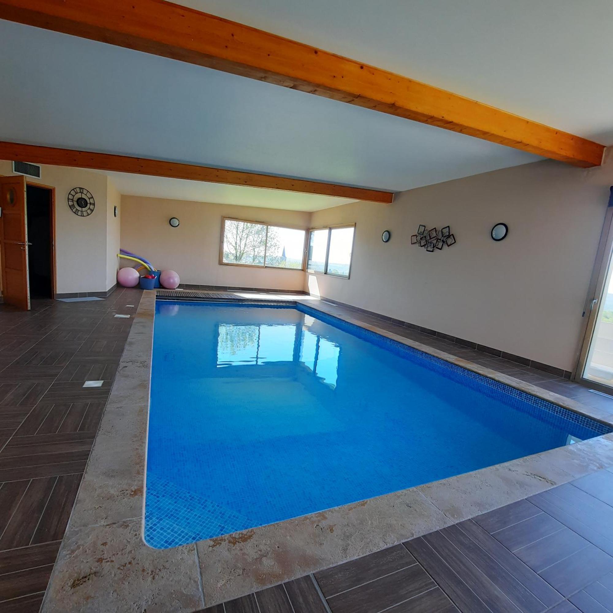 Magnifique Villa Avec Piscine Interieure Saint-Pois エクステリア 写真