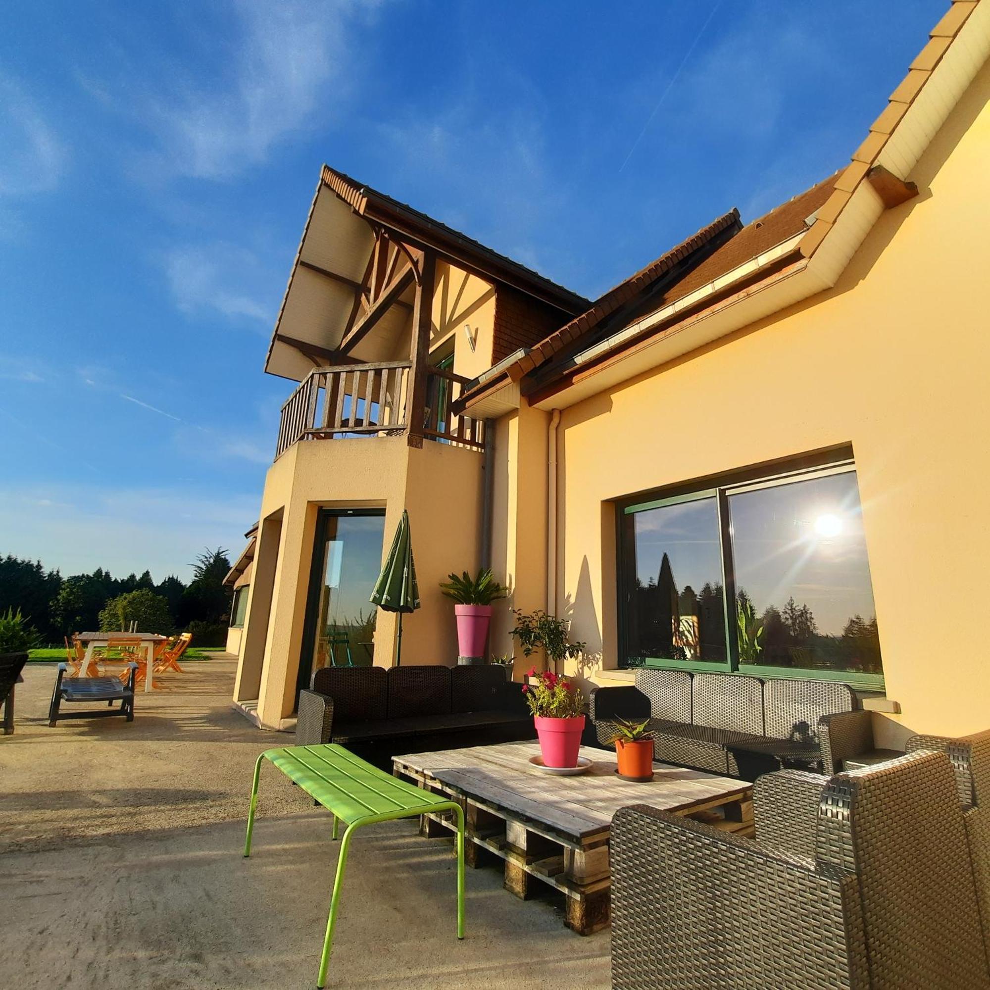 Magnifique Villa Avec Piscine Interieure Saint-Pois エクステリア 写真